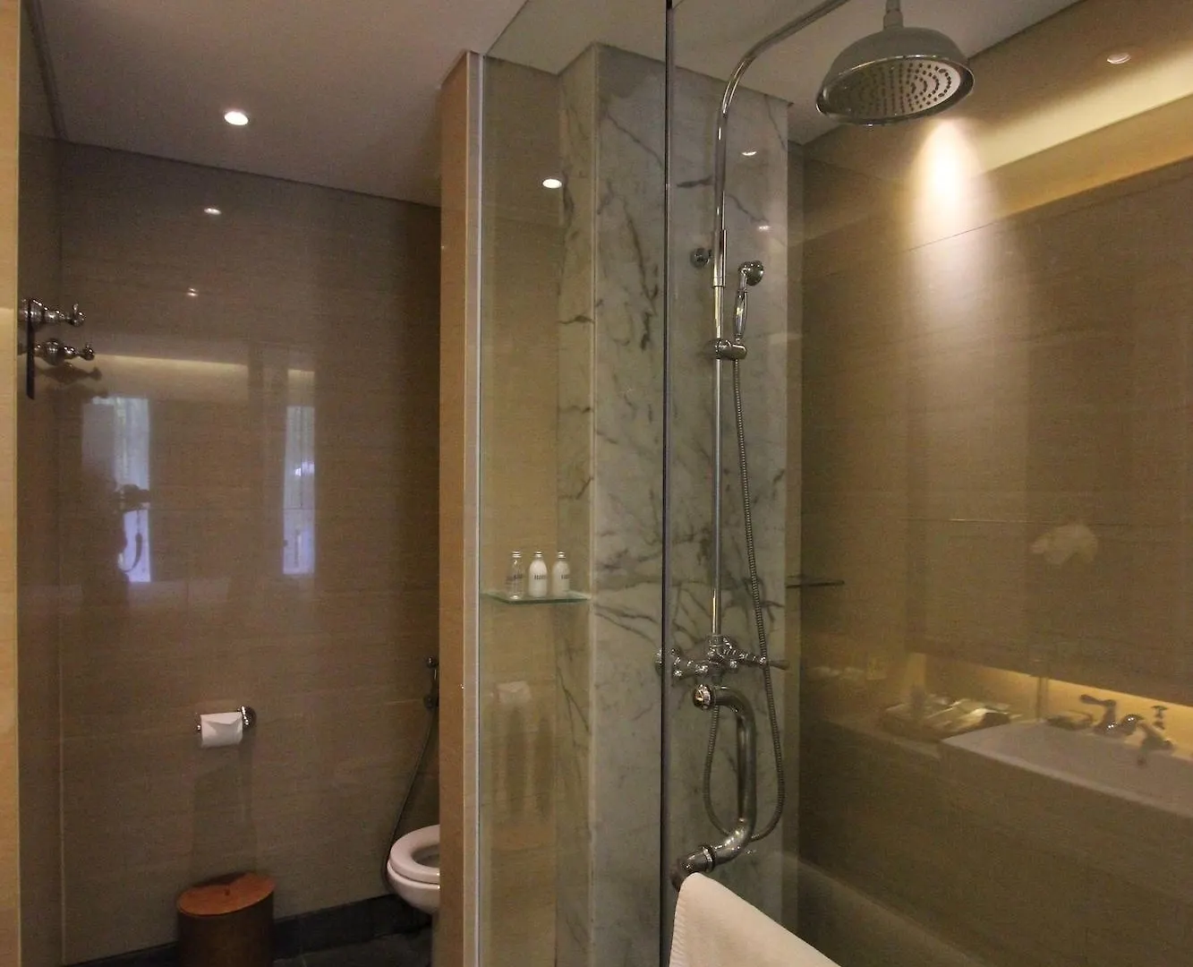 Hotel Ossotel Legian