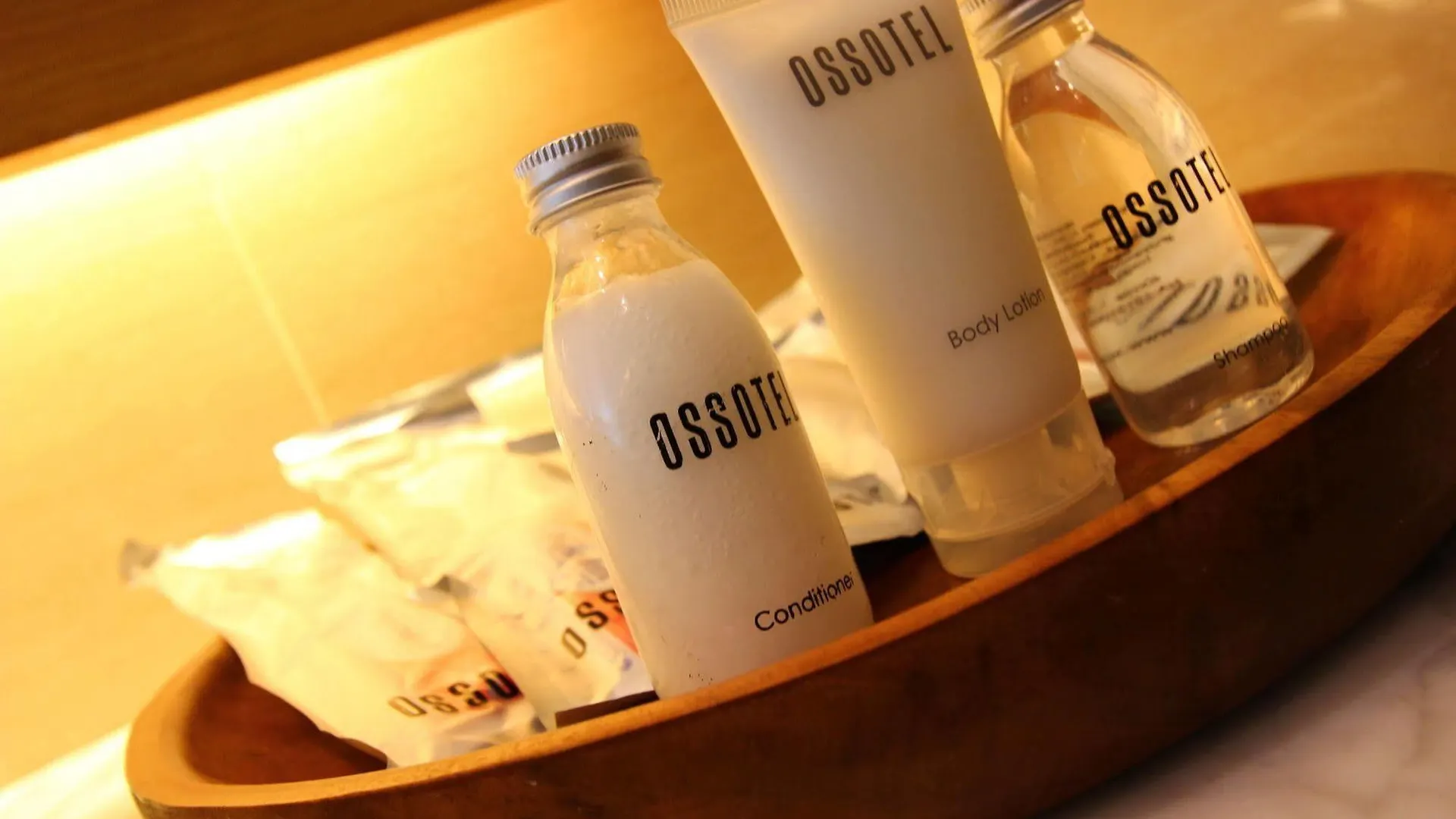Ossotel Legian 4*,