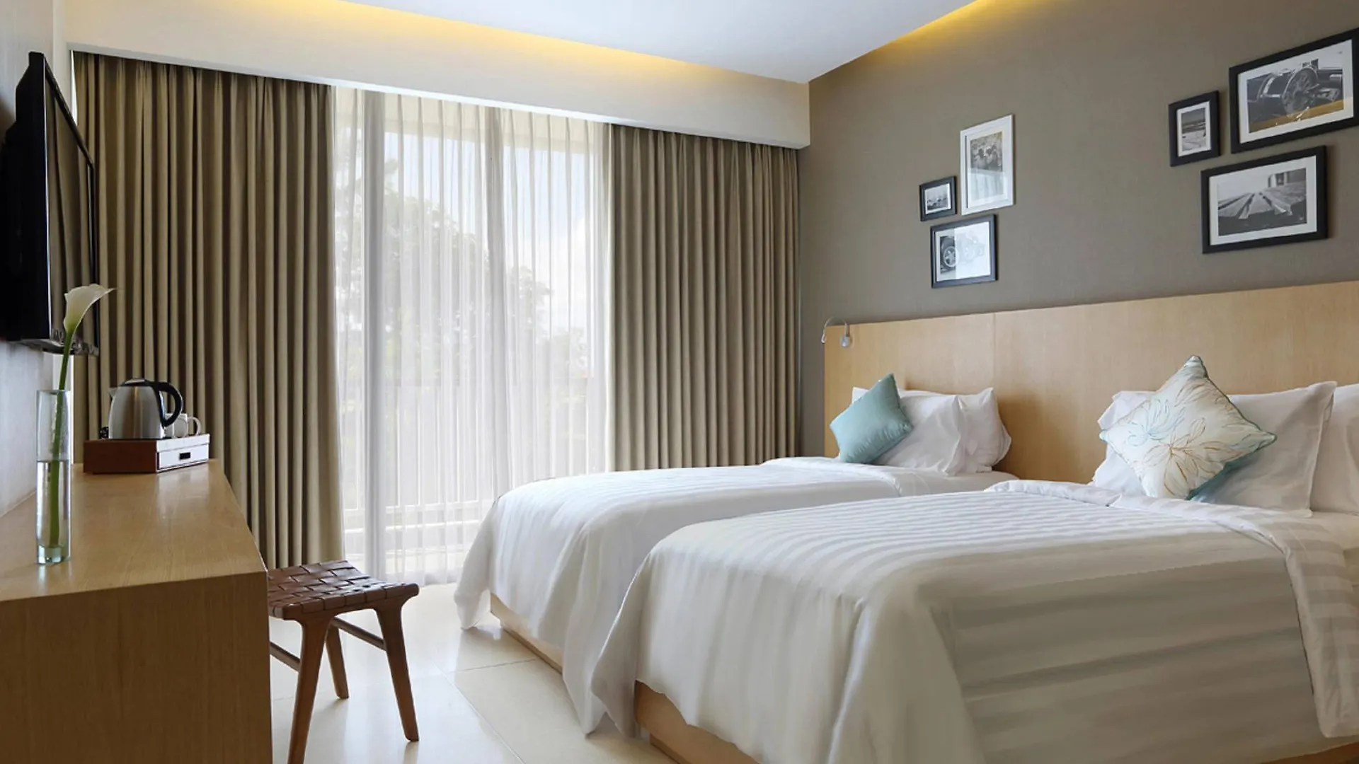 Ossotel Legian